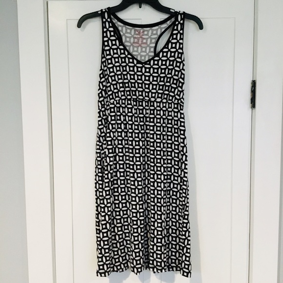 Faded Glory Other - Faded Glory cute nightgown knit black and white